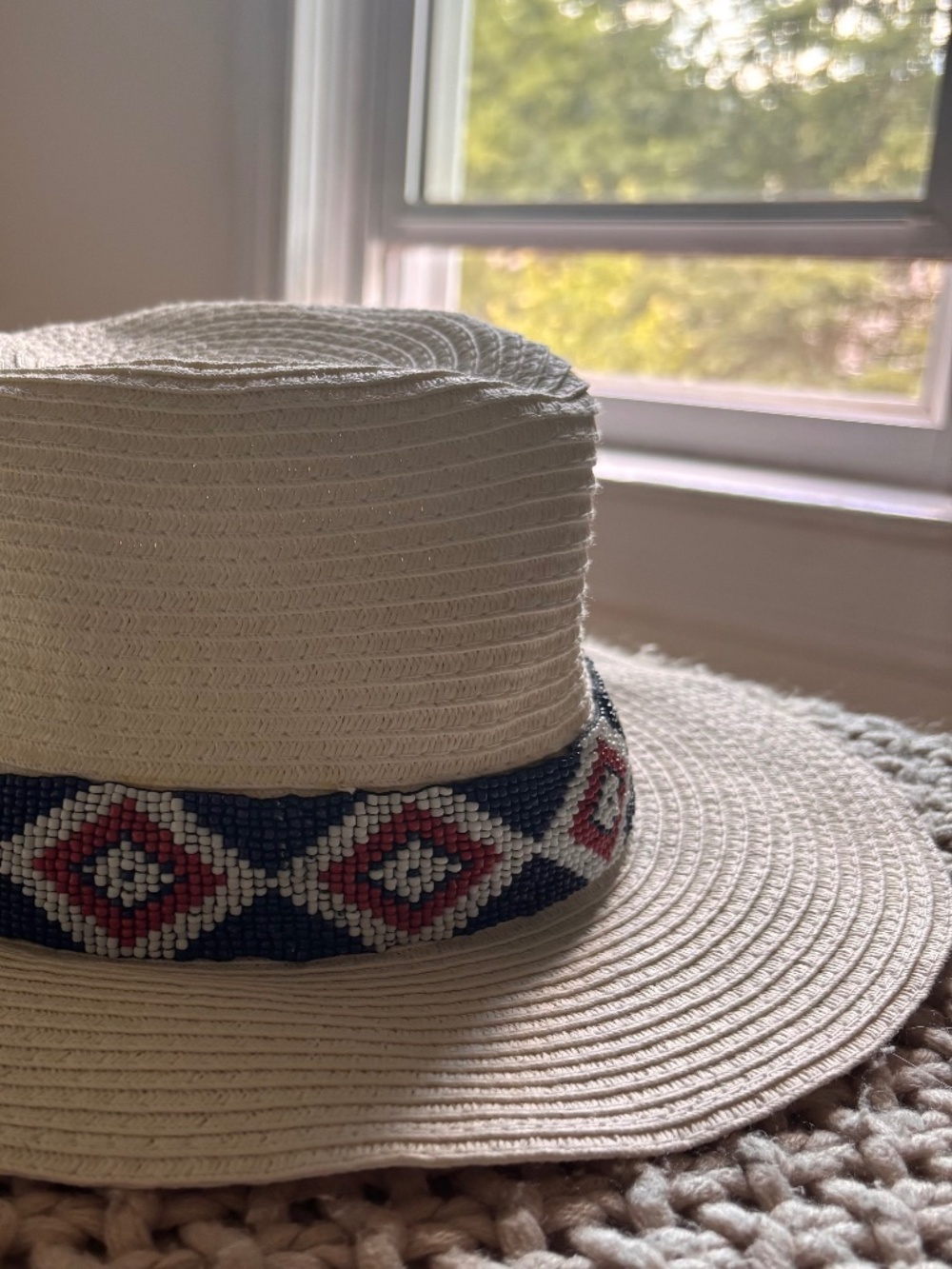 OLIVE & PIQUE White Straw Beaded Hat